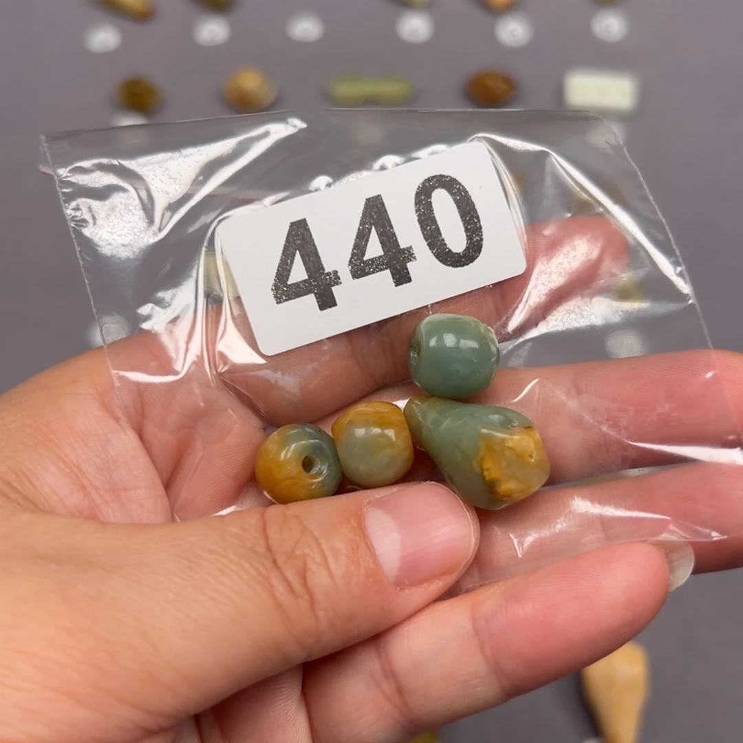 未镶嵌蛇纹石玉颈饰c****2微瑕不退不换