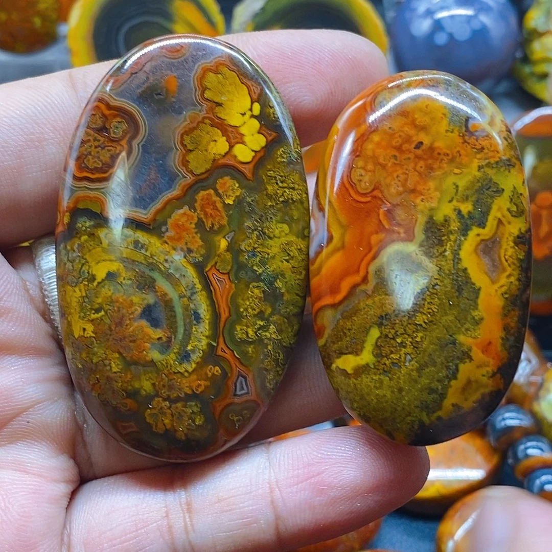 上***定未镶嵌颈饰玛瑙/玉髓