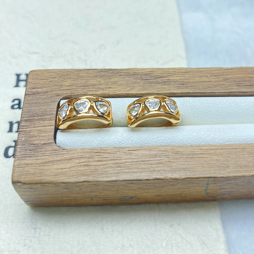 耳饰 P玫瑰色爱心耳扣多样性发货46996