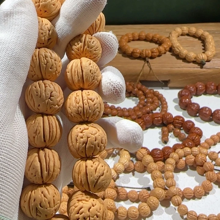 吊坠桃核金豆精品