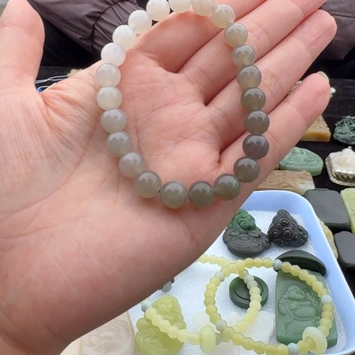 和田玉未镶嵌颈饰卡8