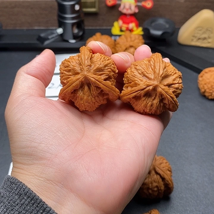 三****文玩核桃把件白奔