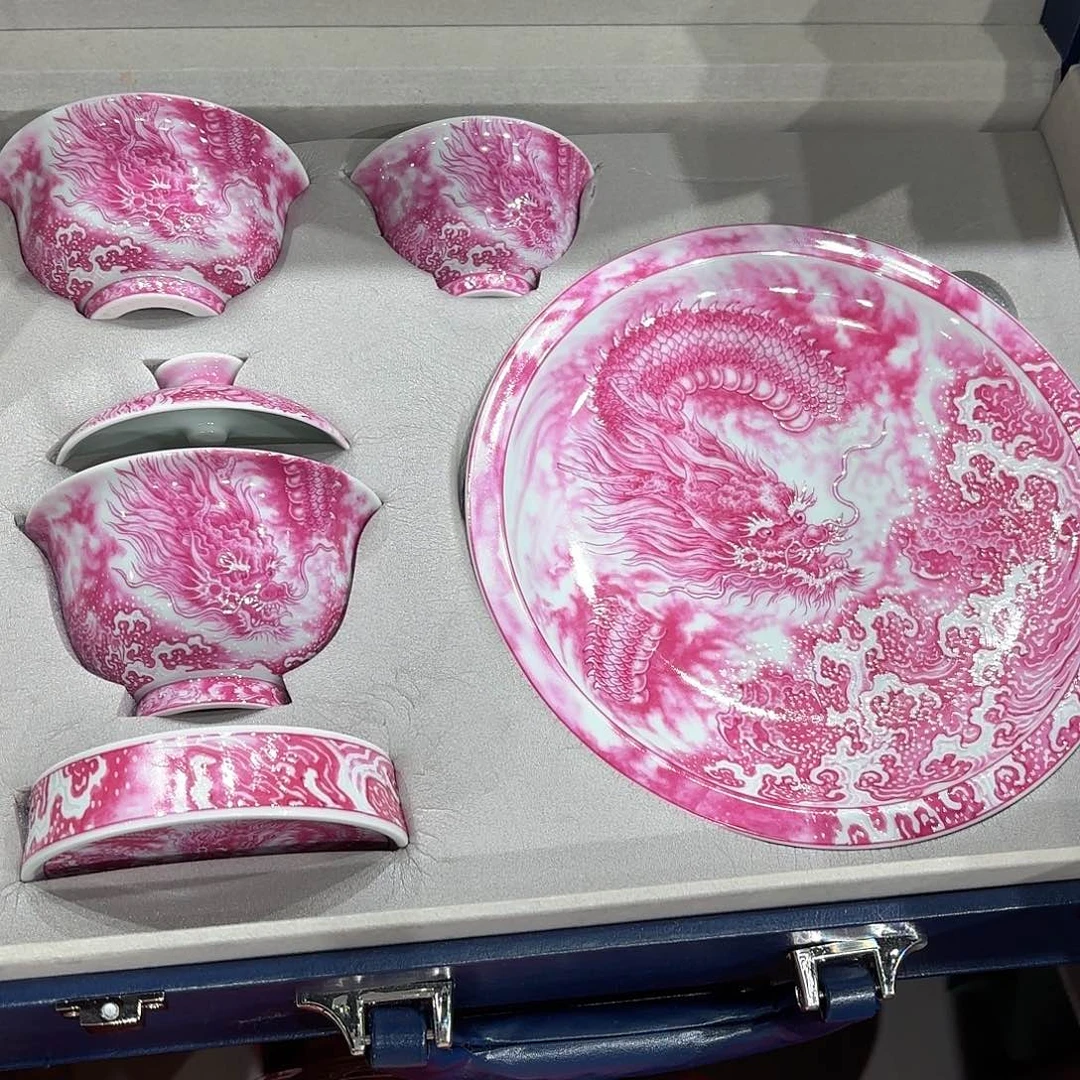 瓷片景德镇瓷器精品陈列