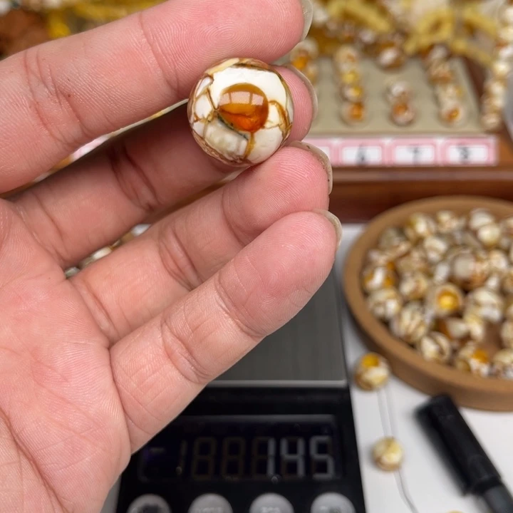 琥珀裸石未镶嵌锐**奇54号瑕疵