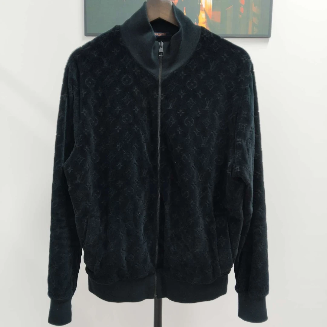 95新 LouisVuitton/路易威登 满印外套  L码/3617