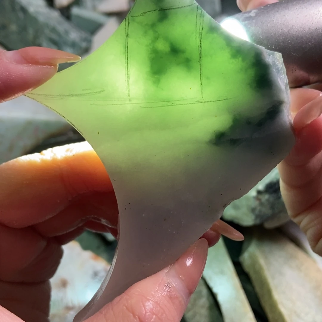 翡翠未镶嵌挂件天然翡翠