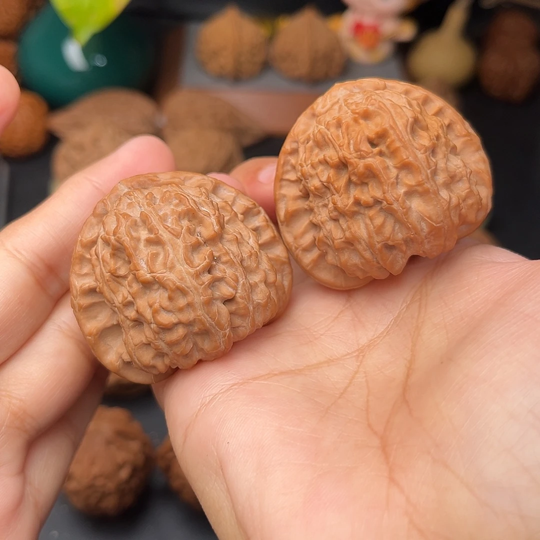 文玩核桃把件三角白43