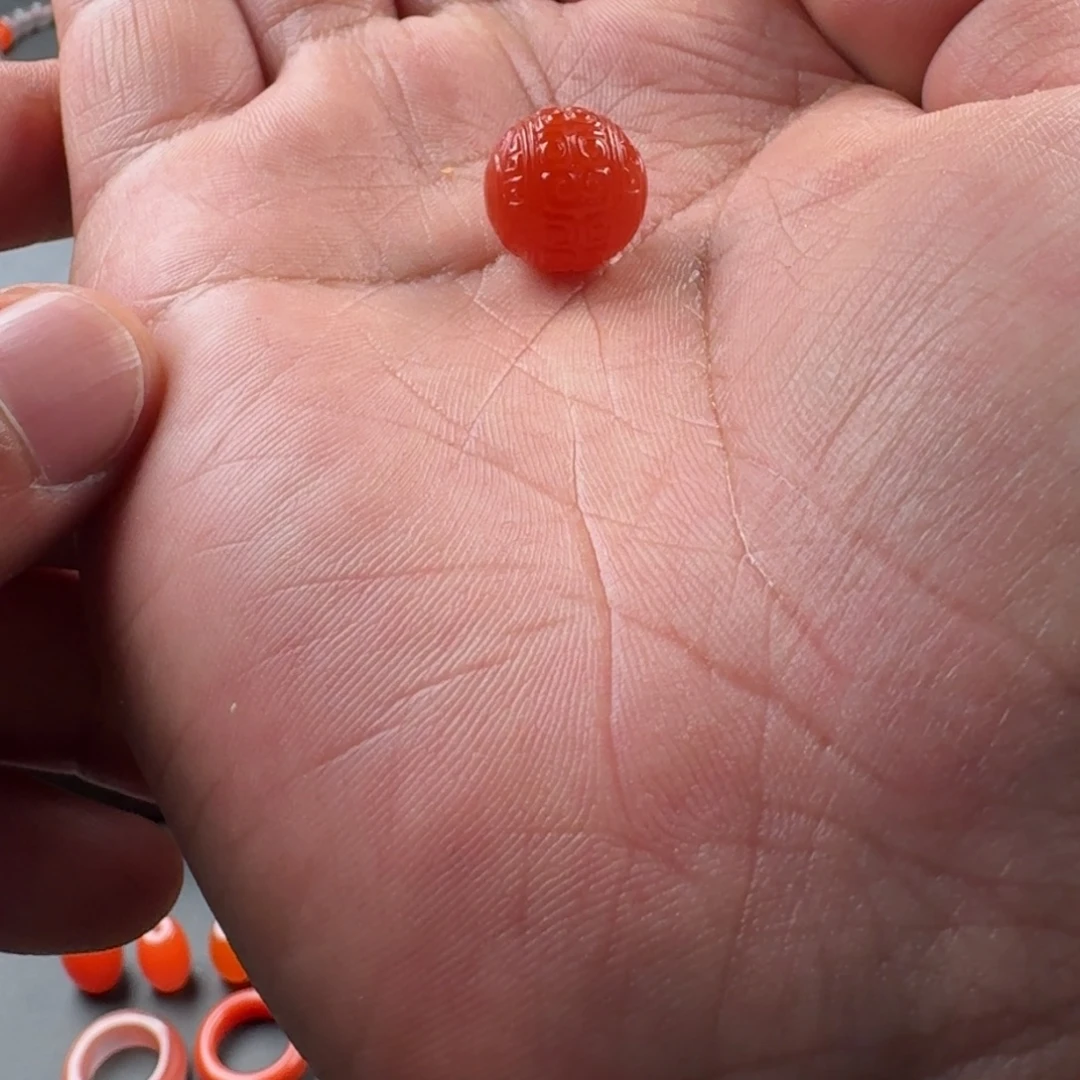 南红玛瑙未镶嵌回纹圆珠13.5