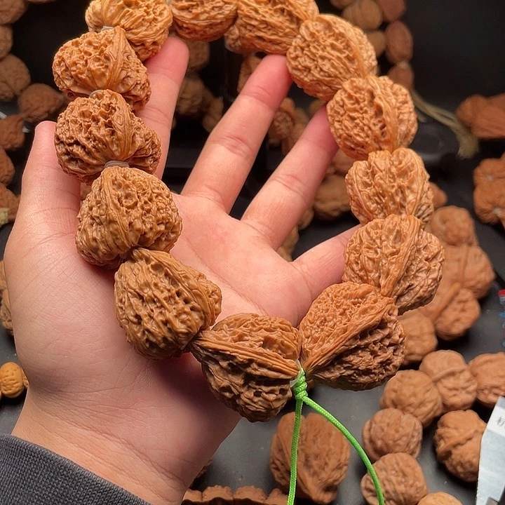 壯***壯文玩核桃吊坠1南疆石