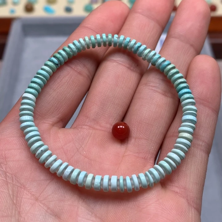 南红玛瑙配饰未镶嵌