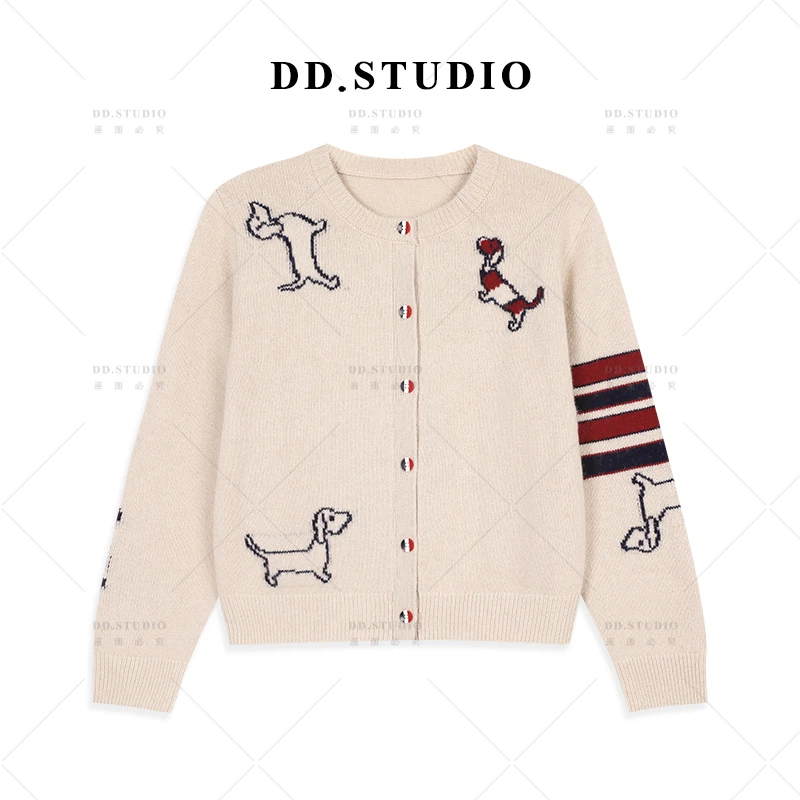 【DIUDIU】圆领彩扣小狗印花开衫毛衣女冬季时尚百搭上衣DD-0839