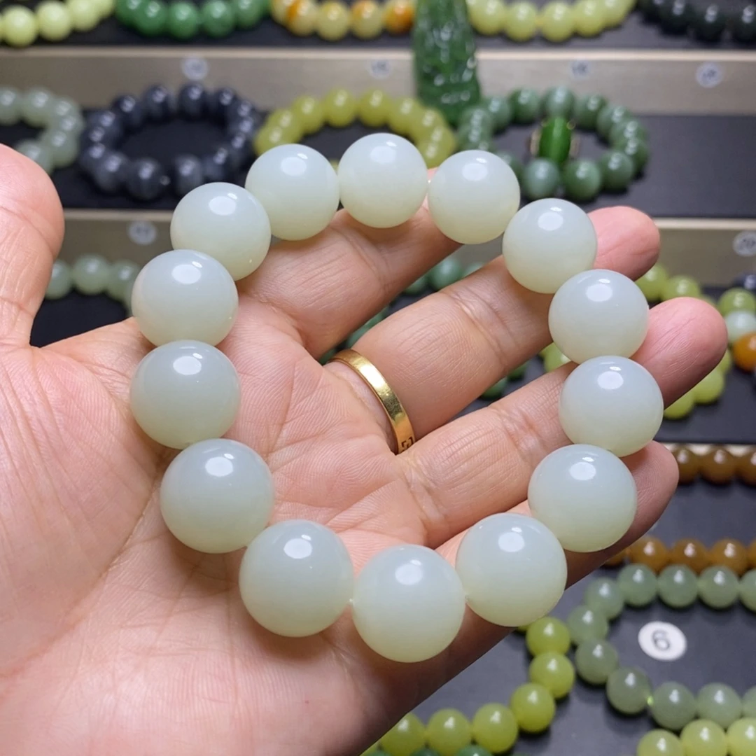 和田玉未镶嵌手串