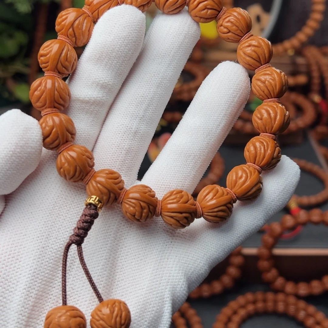 吊坠桃核1.4祥云手持