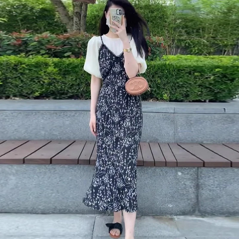 法式碎花减龄连衣裙女2025夏季新款设计感好看淑女温柔假两件裙子