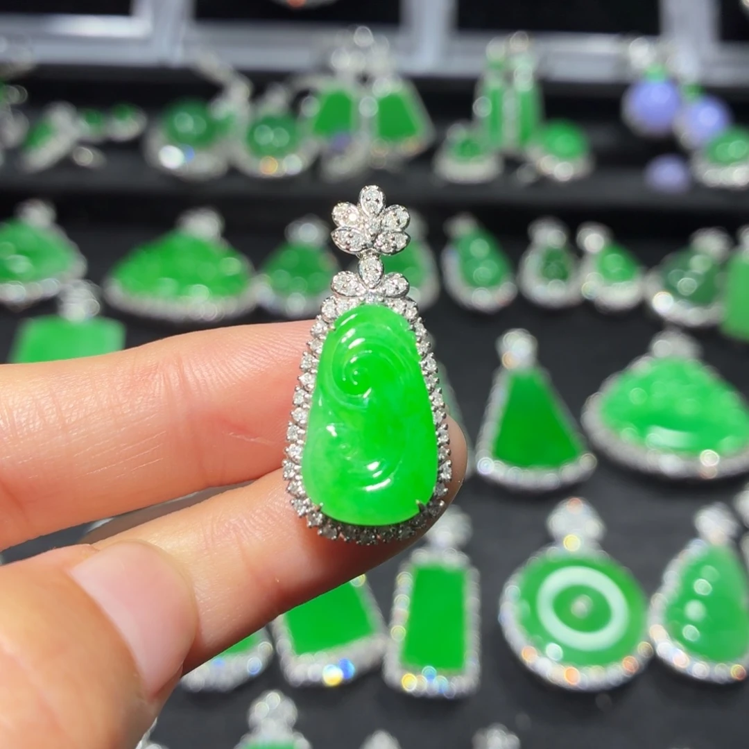 翡翠18K金镶嵌吊坠(不含链)185号