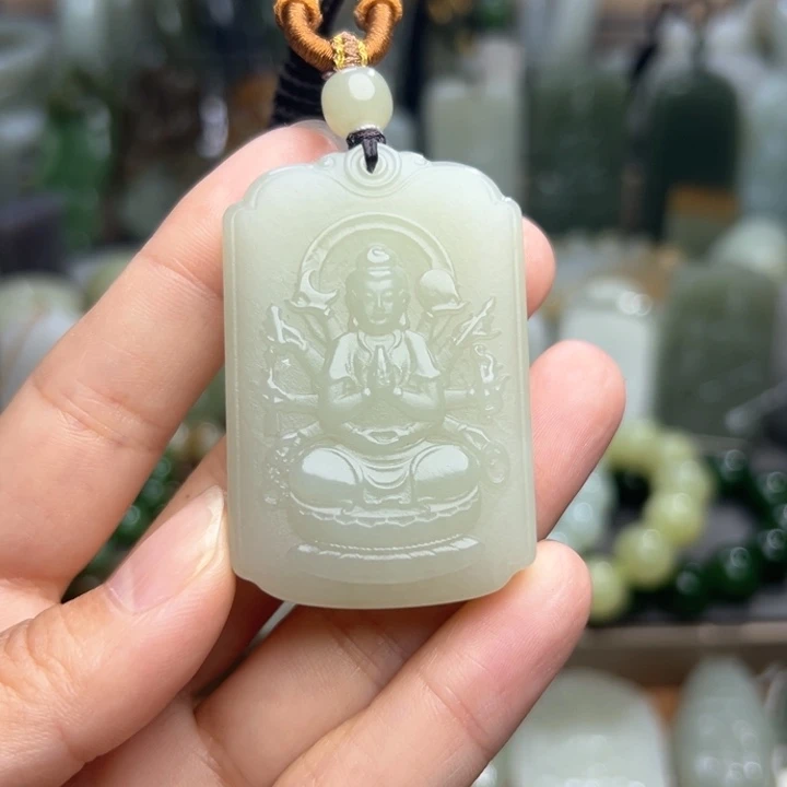 爱***次和田玉未镶嵌颈饰