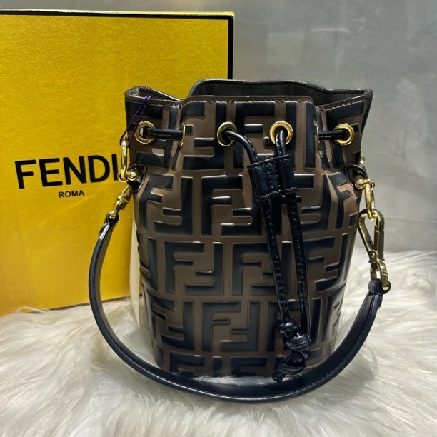 99新 FENDI/芬迪 芬迪老花小水桶
