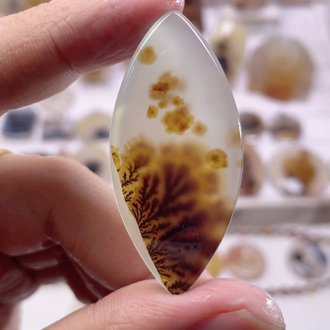 玛瑙/玉髓未镶嵌颈饰