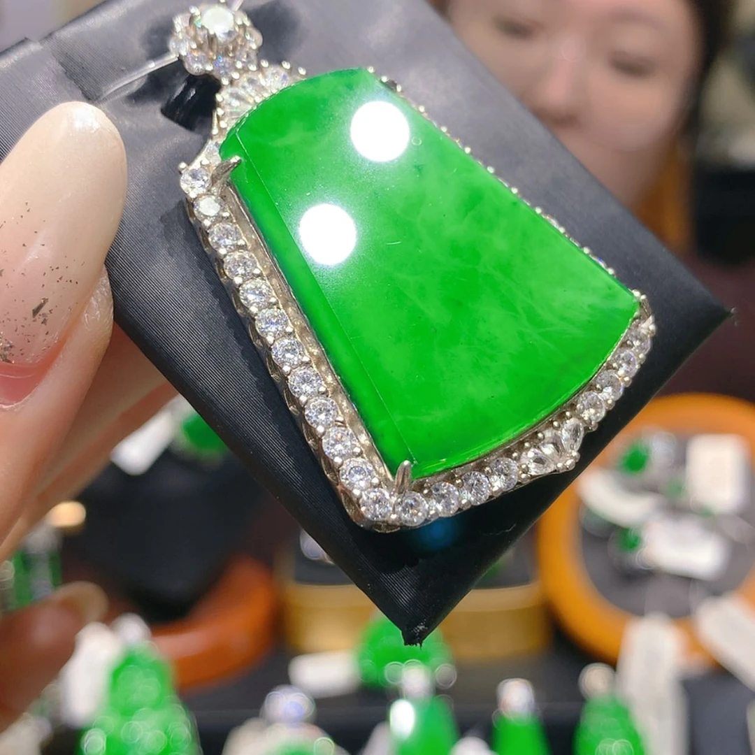 【闪购商品】颈饰银S925镶嵌翡翠5柒姐