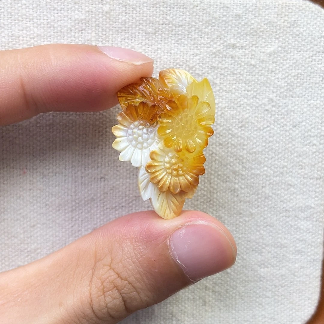 琥珀未镶嵌珠宝奇石花团锦簇