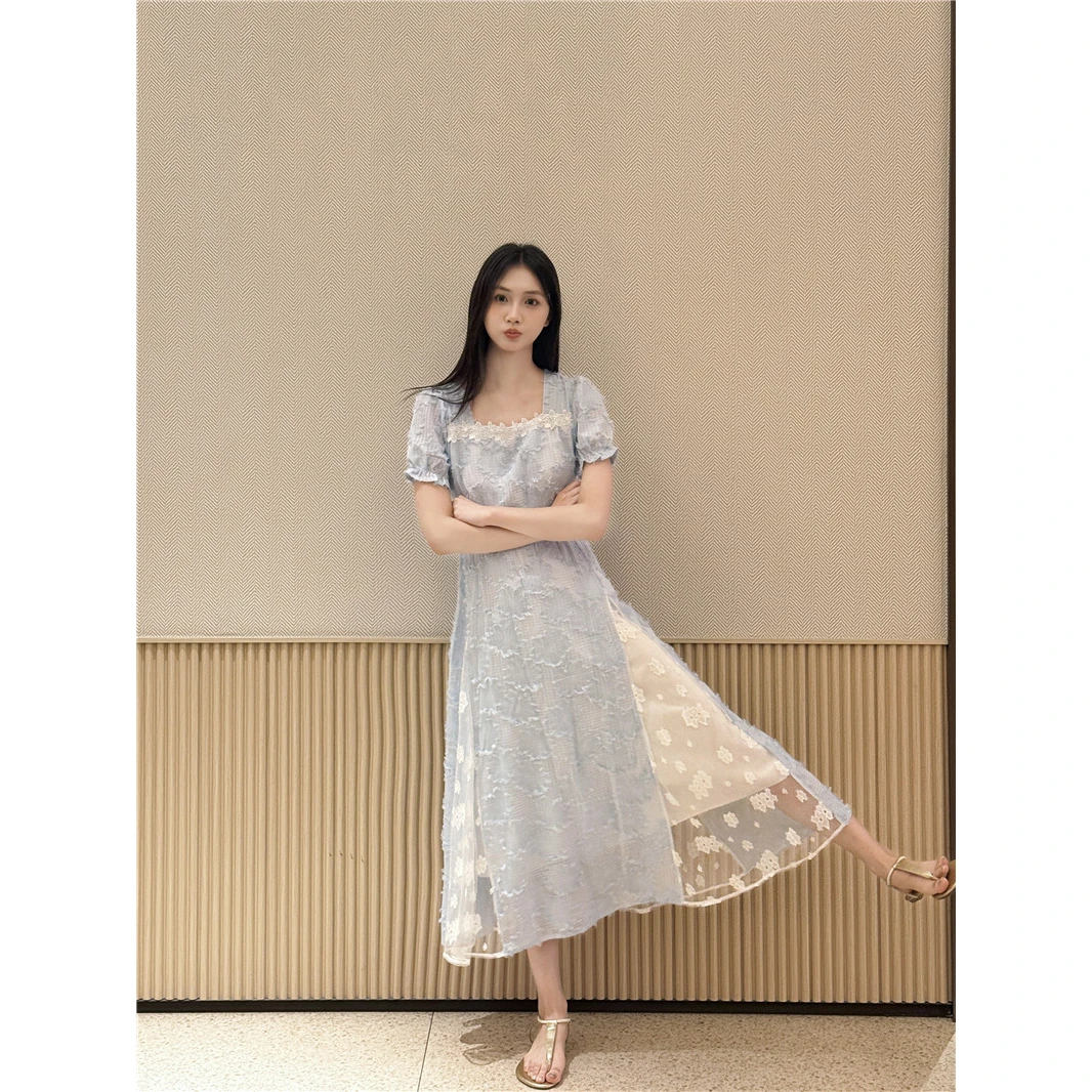 蕾丝大码女装小个子法式气质蓝色花朵短袖方领连衣裙女夏收腰长裙
