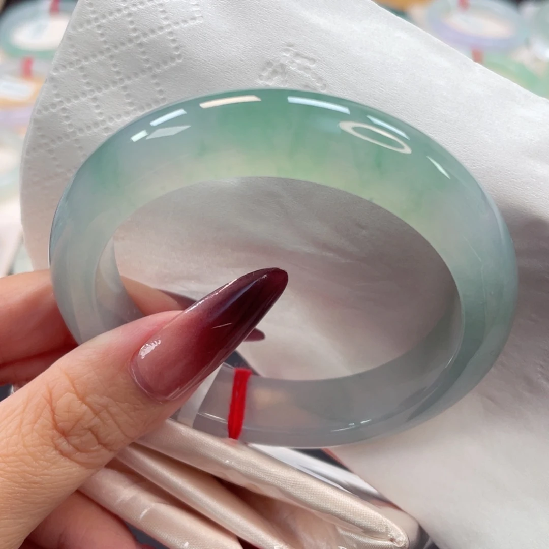 未镶嵌手镯翡翠37号56.4宽版种老冰胶湖水绿起光推荐