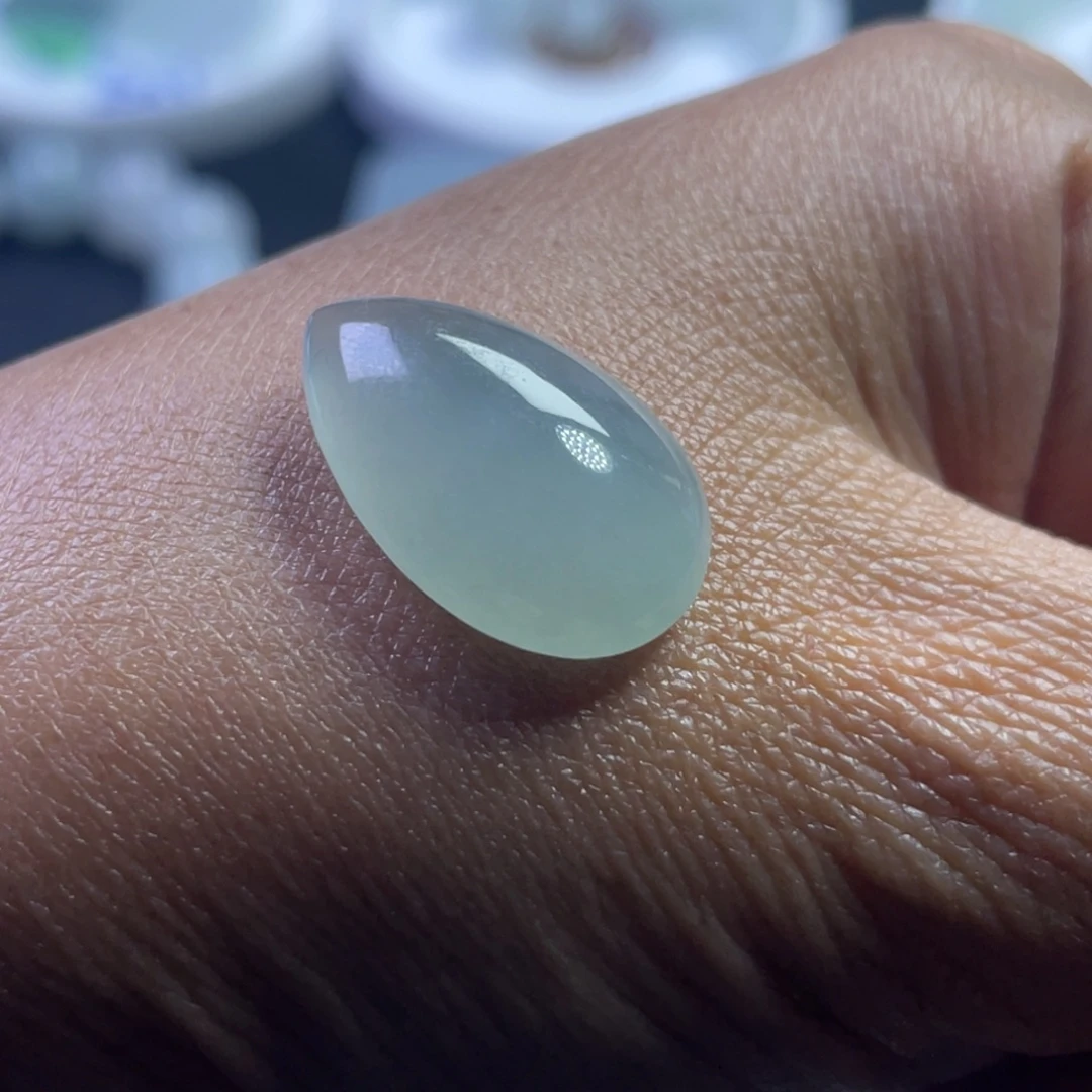 翡翠未镶嵌颈饰水滴型吊坠