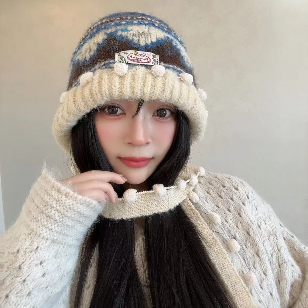 2025新款毛绒护耳帽流苏辫子复古风秋冬保暖套头帽子百搭显脸小