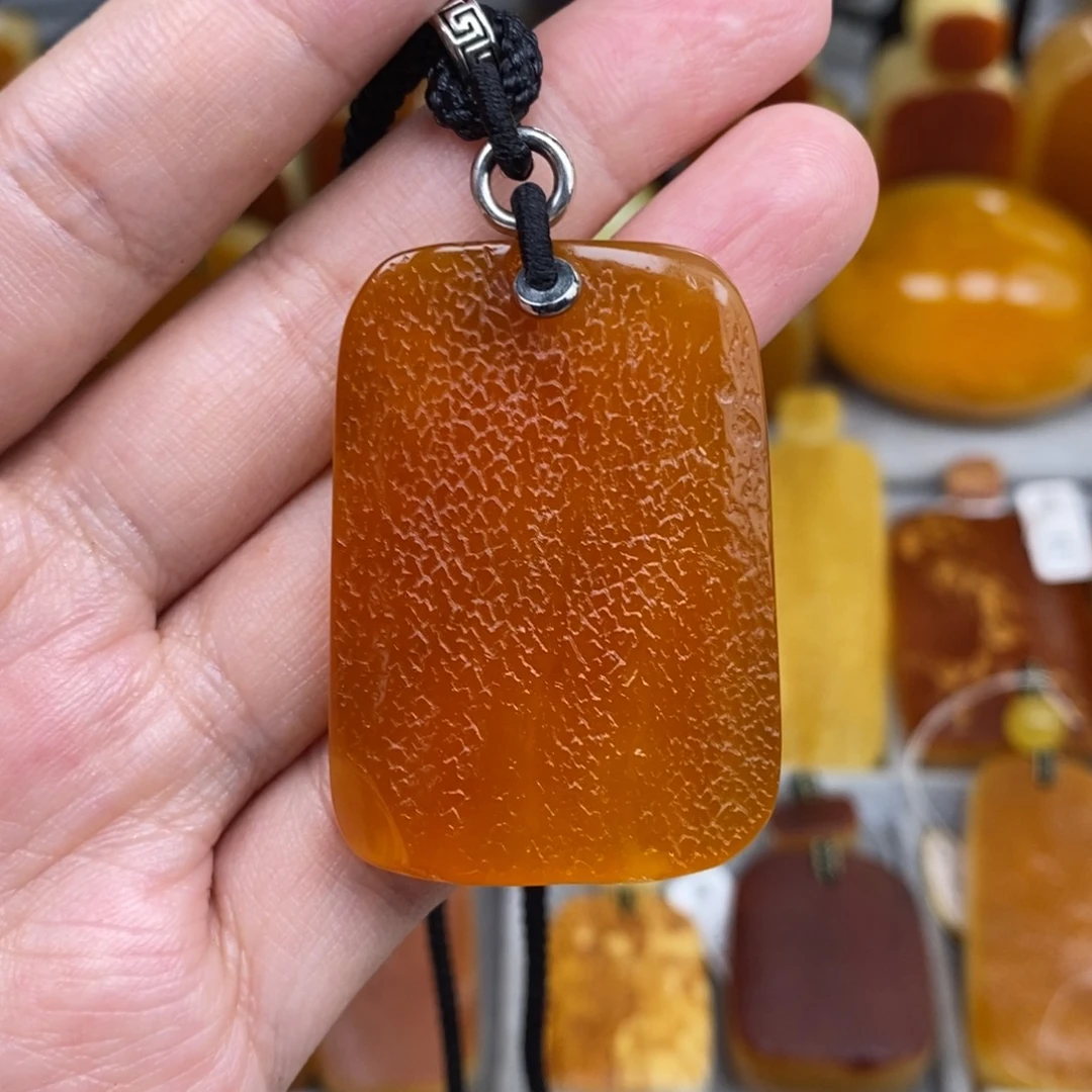 琥珀未镶嵌珠宝奇石