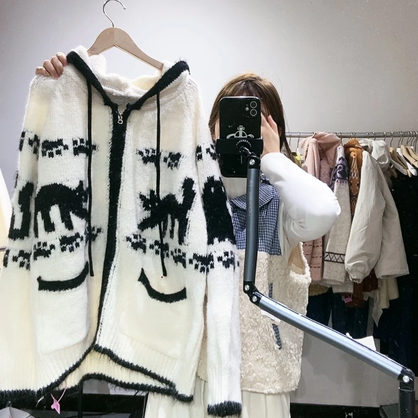 【闪购商品】米白帽衫