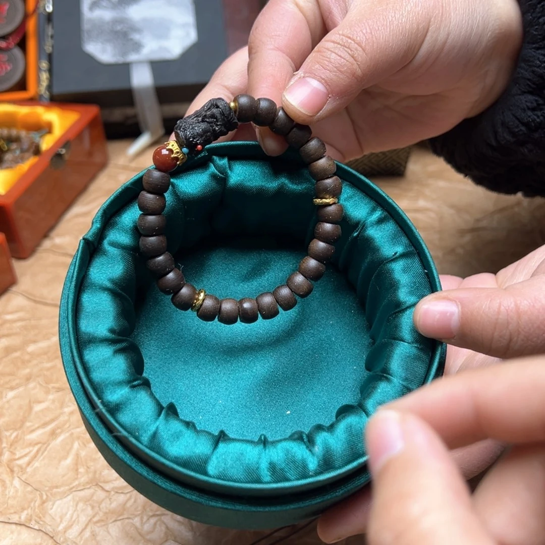 大叶紫檀（黑酸枝木类）