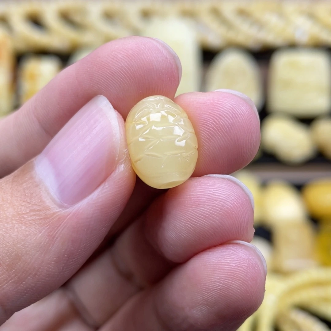 琥珀未镶嵌裸石琥珀蜜蜡