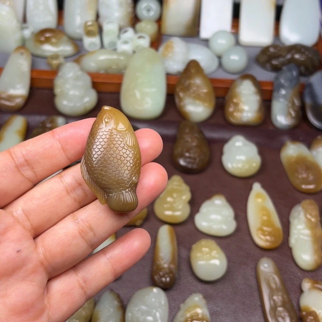 和田玉（糖玉）未镶嵌颈饰