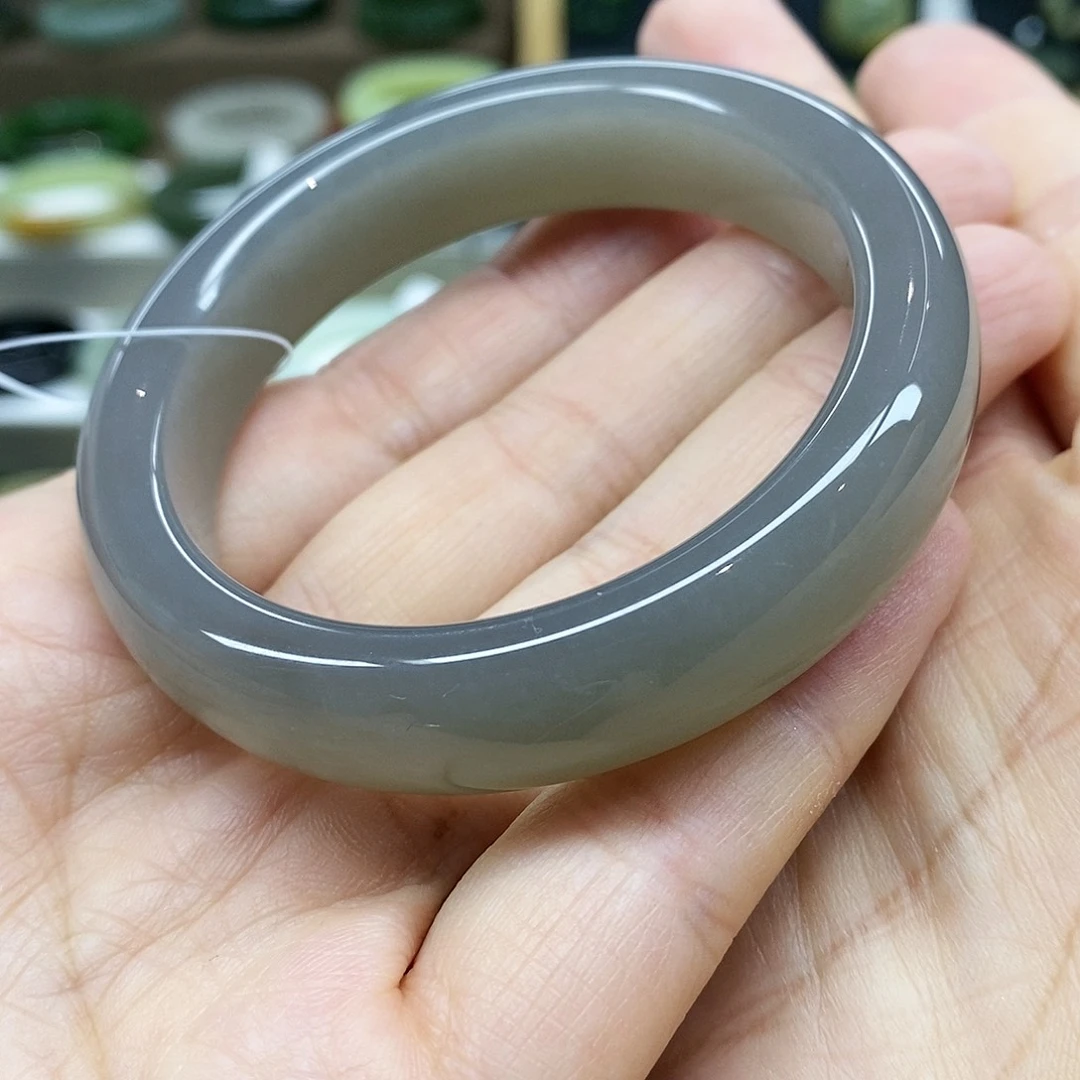 【闪购商品】未镶嵌手镯和田玉
