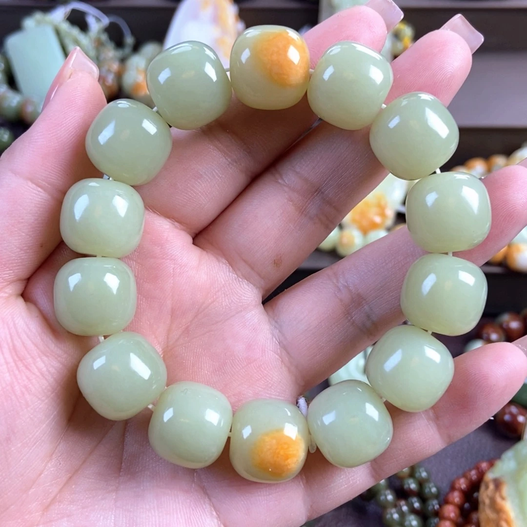 透闪石质玉未镶嵌手串