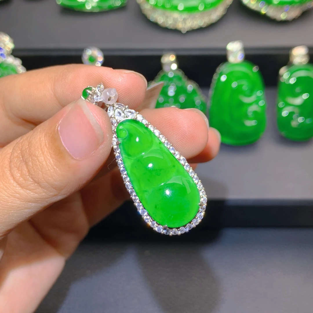 【闪购商品】吊坠(不含链)银S925镶嵌翡翠