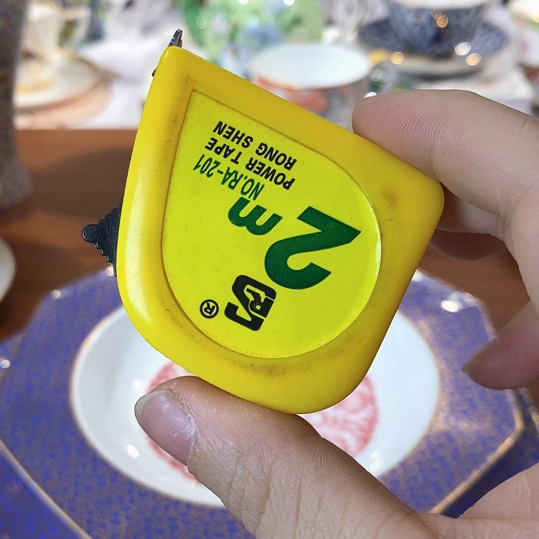 然*～两个汤盘一个大盘