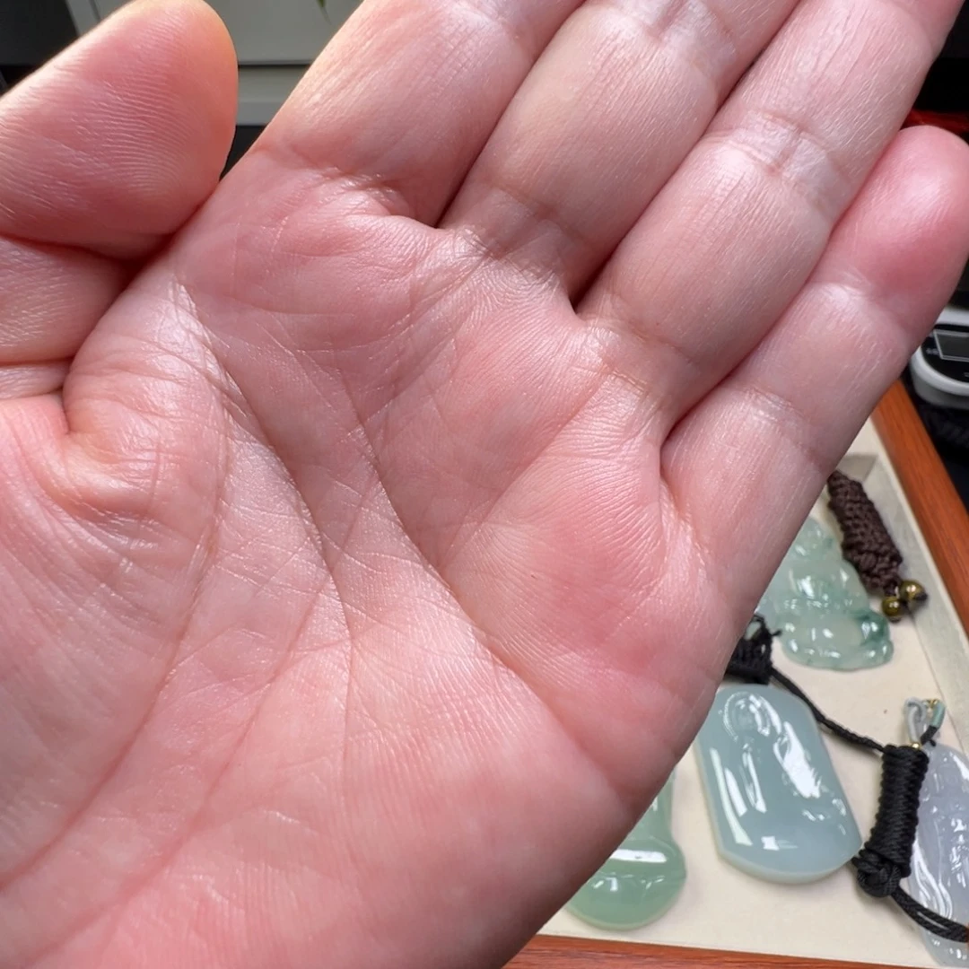 晨***阳翡翠未镶嵌颈饰缅甸翡翠