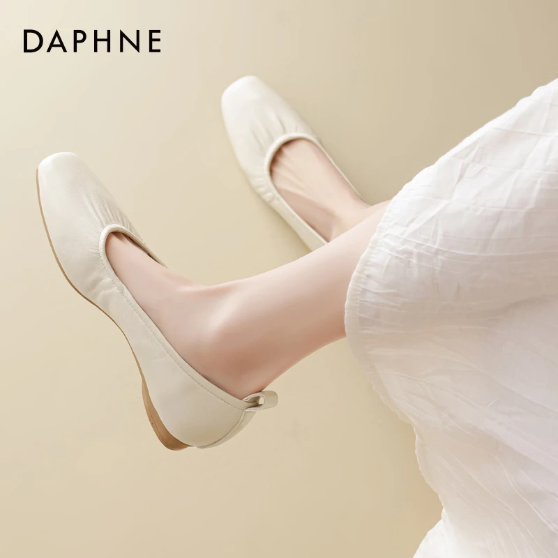 达芙妮2025年秋季软底法式温柔浅口单鞋低跟百搭配裙子小皮鞋女鞋