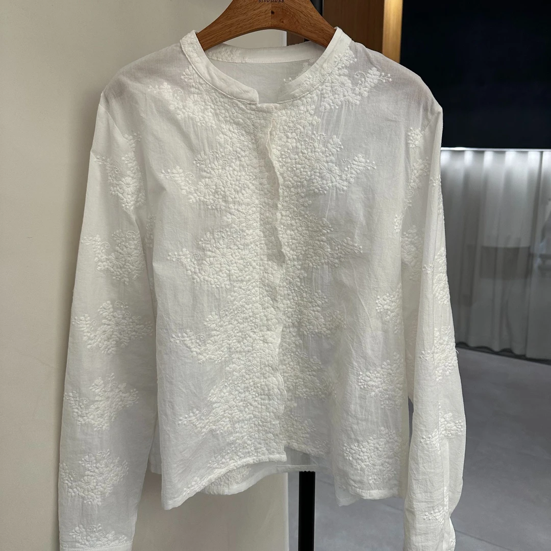 【空白信纸】刺绣设计感小众时髦气质时尚百搭短款衬衫上衣女