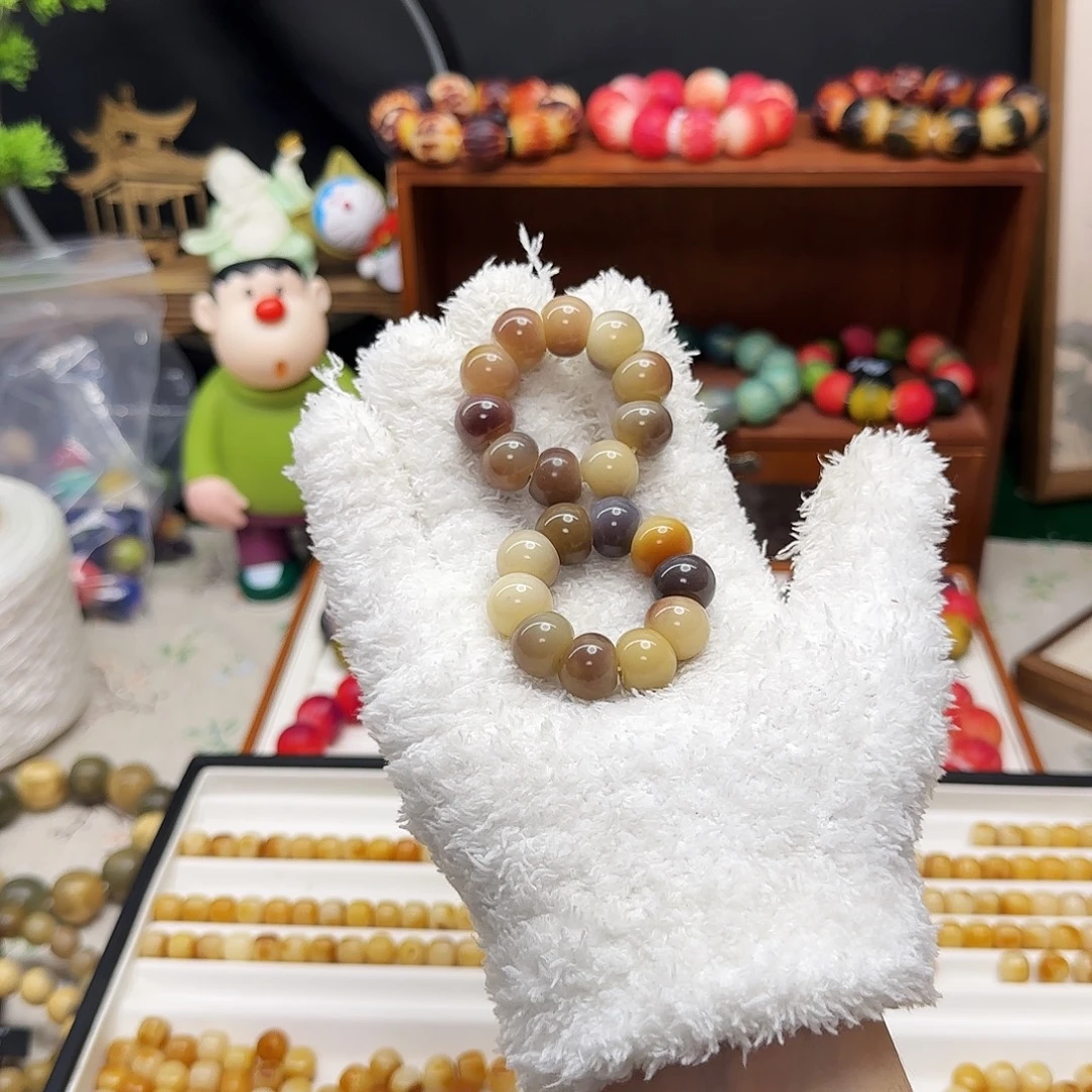 吊坠菩提根/象牙果蒜瓣手捻两个瑕