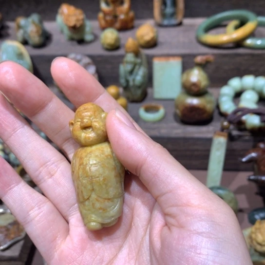 岫岩河磨玉（透闪石质玉）未镶嵌把件用****6