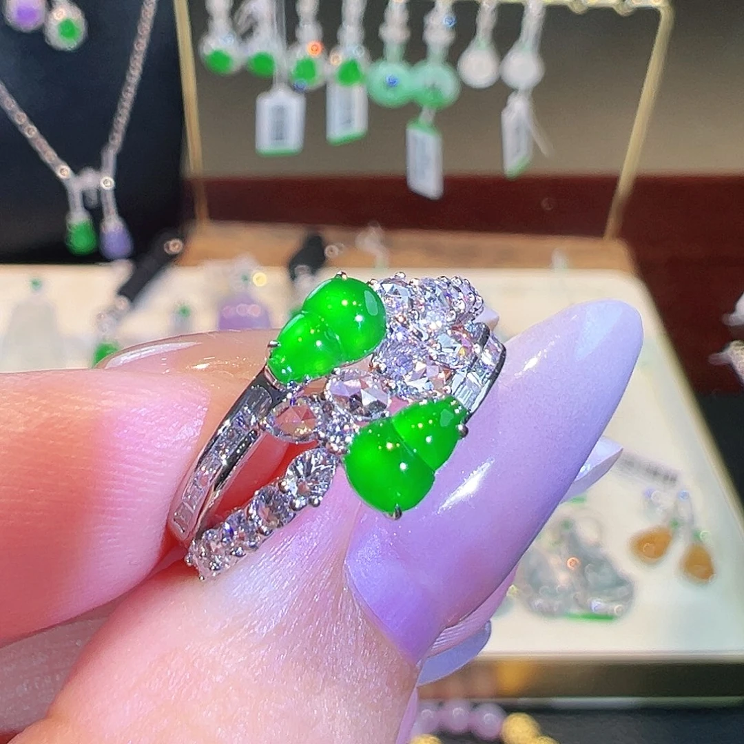 翡翠18K金镶嵌戒指翡翠