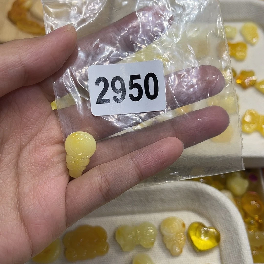 琥珀未镶嵌珠宝奇石蜜蜡