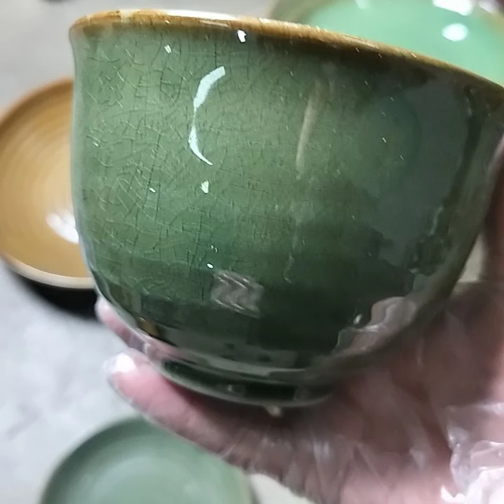 盘瓷片陶瓷杯盘壶碗都有