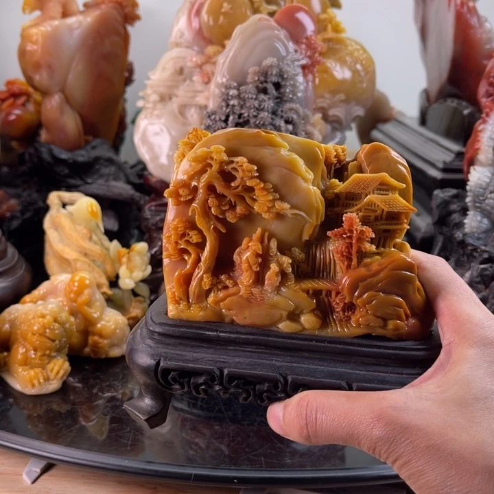 田黄石松下雅聚摆件