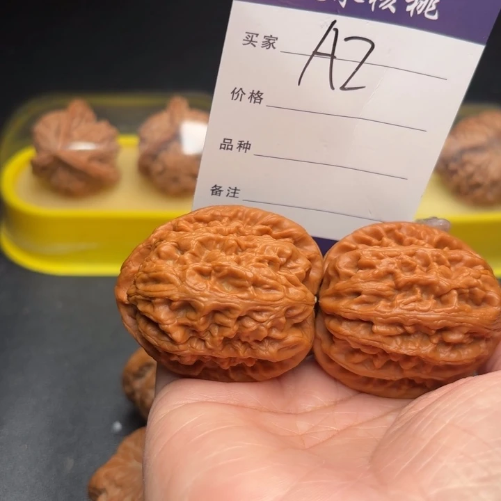 白***～桃核吊坠44红锦鲤