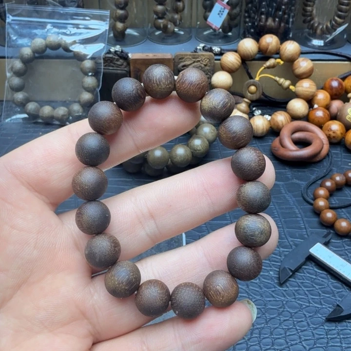 沉香沉香碎屑1.0海南黎母山红旗