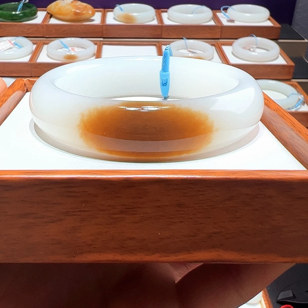 和田玉手镯未镶嵌56 57