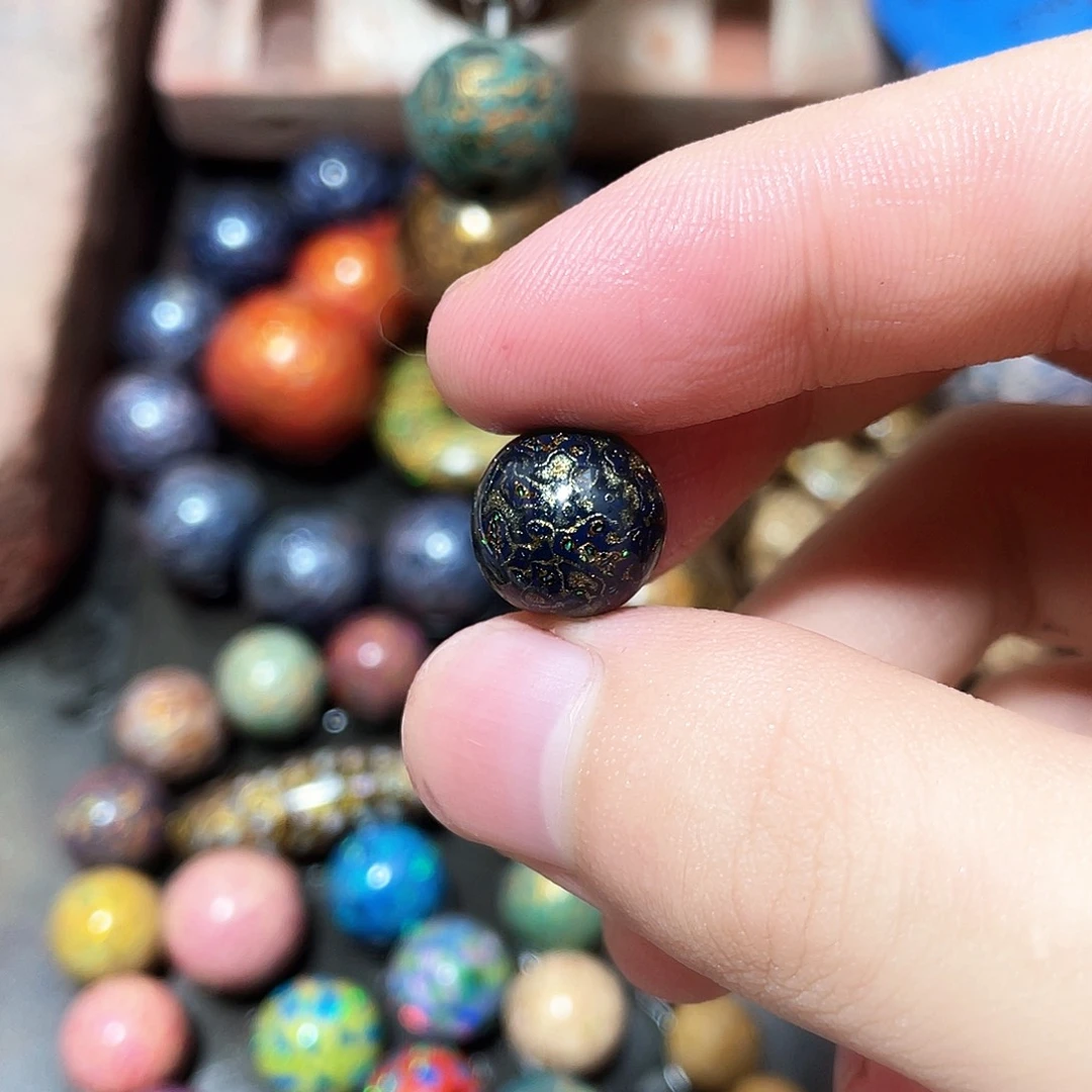 L***。满天星1.2黑金一颗一物一拍